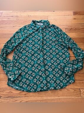 Alexander Jordan green print L/S button down shirt   Size medium